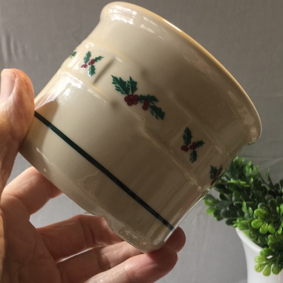 Vintage Longaberger Christmas pint crock - Picture 3 of 9